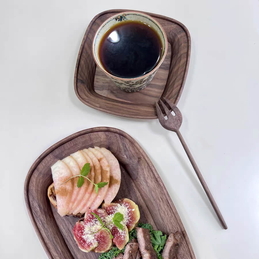 How to Use Wooden Serving Trays to Enhance Cafe Ambiance