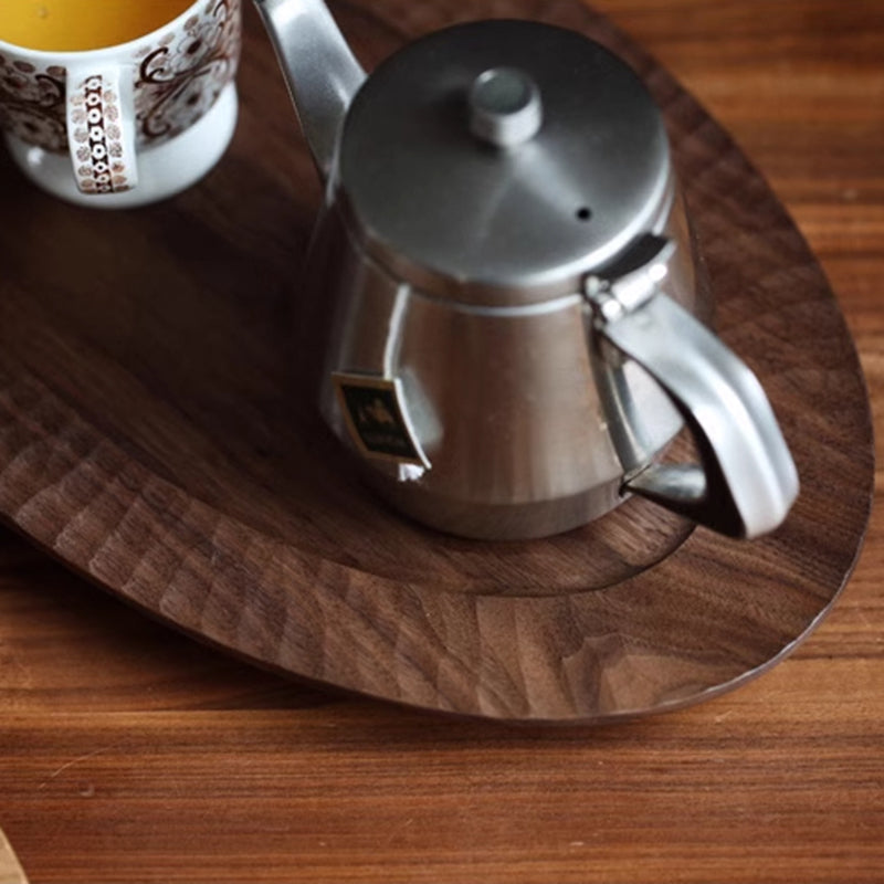 Platos de Madera de Nogal Tallados a Mano