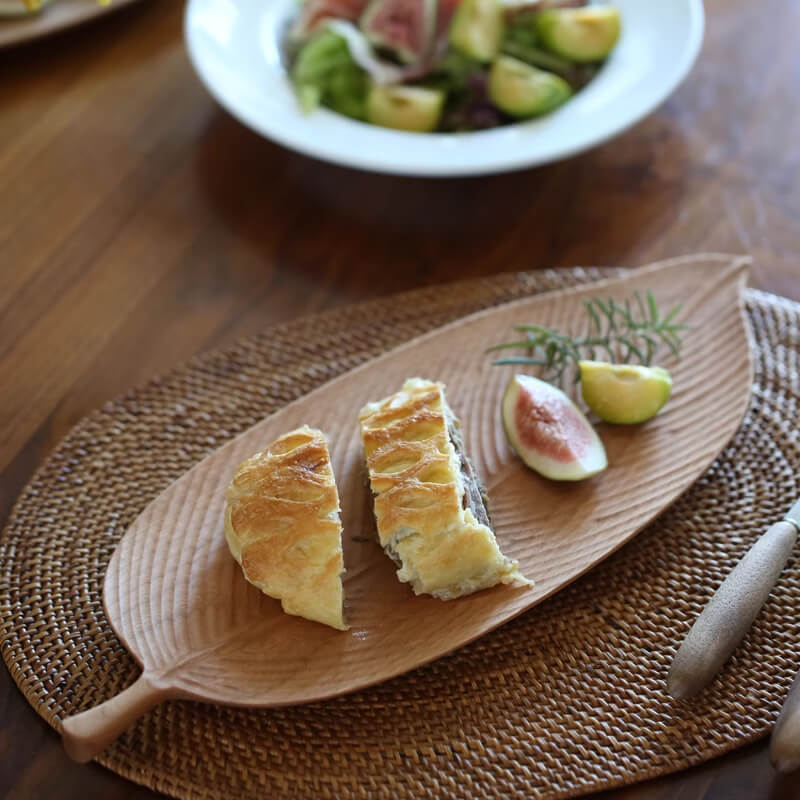 leaf shaped decorative plate