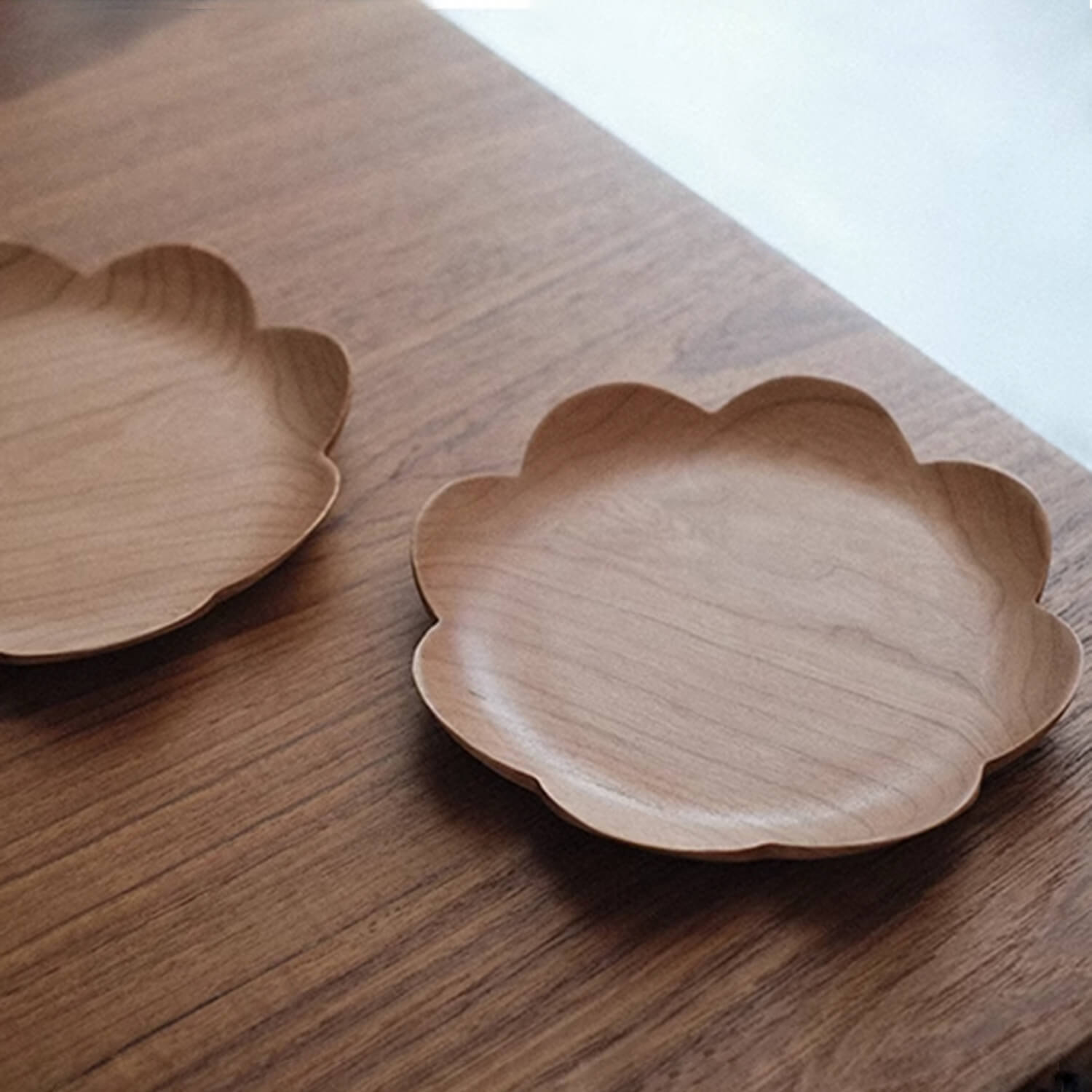 woodenscallopedplates